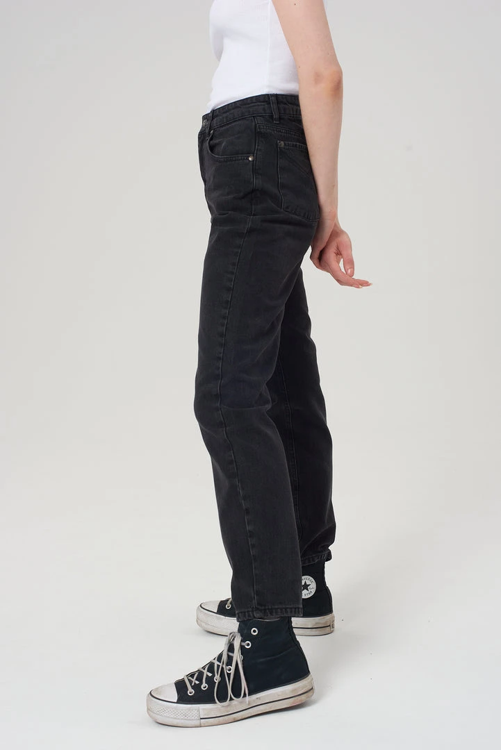 The Ragged Priest Cougar Mom Jean - Charcoal WOMEN'S 4 The Ragged Priest Cougar Mom Jean - Charcoal WOMEN'S