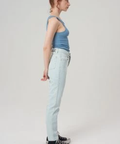 The Ragged Priest Cougar Mom Jean - Stonewash WOMEN'S 8 The Ragged Priest Cougar Mom Jean - Stonewash WOMEN'S