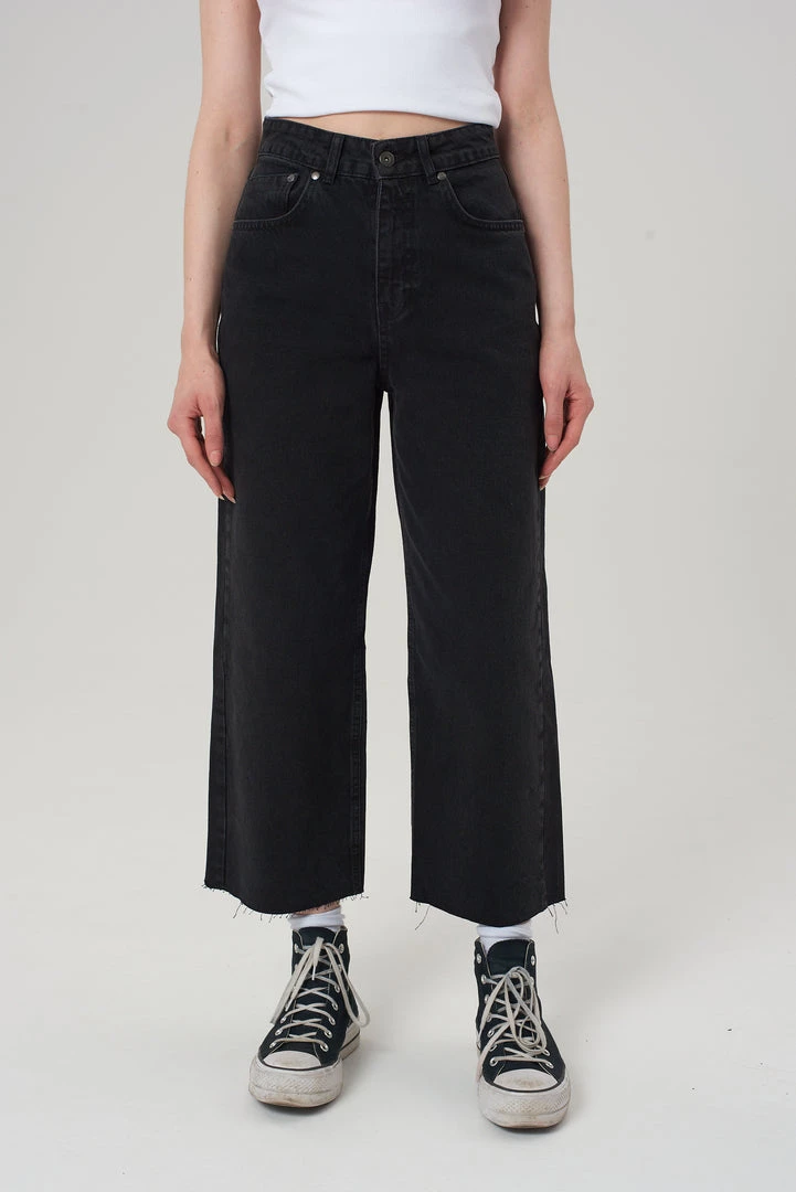 The Ragged Priest Grip Skater Jean - Charcoal WOMEN'S 1 The Ragged Priest Grip Skater Jean - Charcoal WOMEN'S